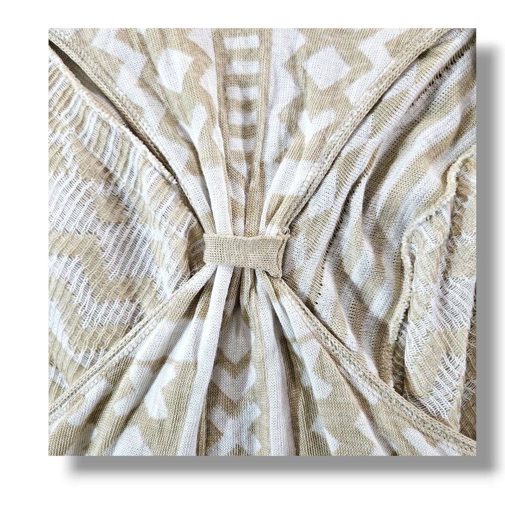 2b Bebe Cardigan Size Small White Beige Geometric Print Sleeveless Open Vest - Picture 5 of 10